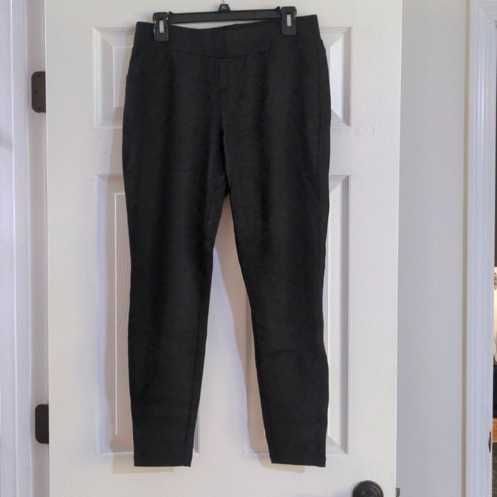 NWT Matty M Leggings Pants, Black, Size Medium